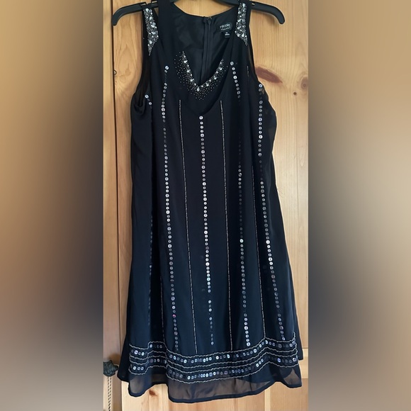 Nicole by Nicole Miller - Classic Black Short Dress size 12. - gorgeous beading - Picture 6 of 7